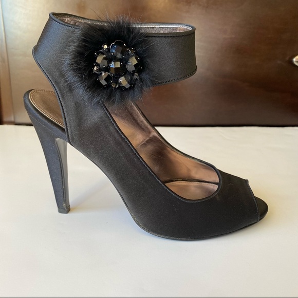 Nina Ricci satin ankle strap Peep toe heels - Picture 6 of 14